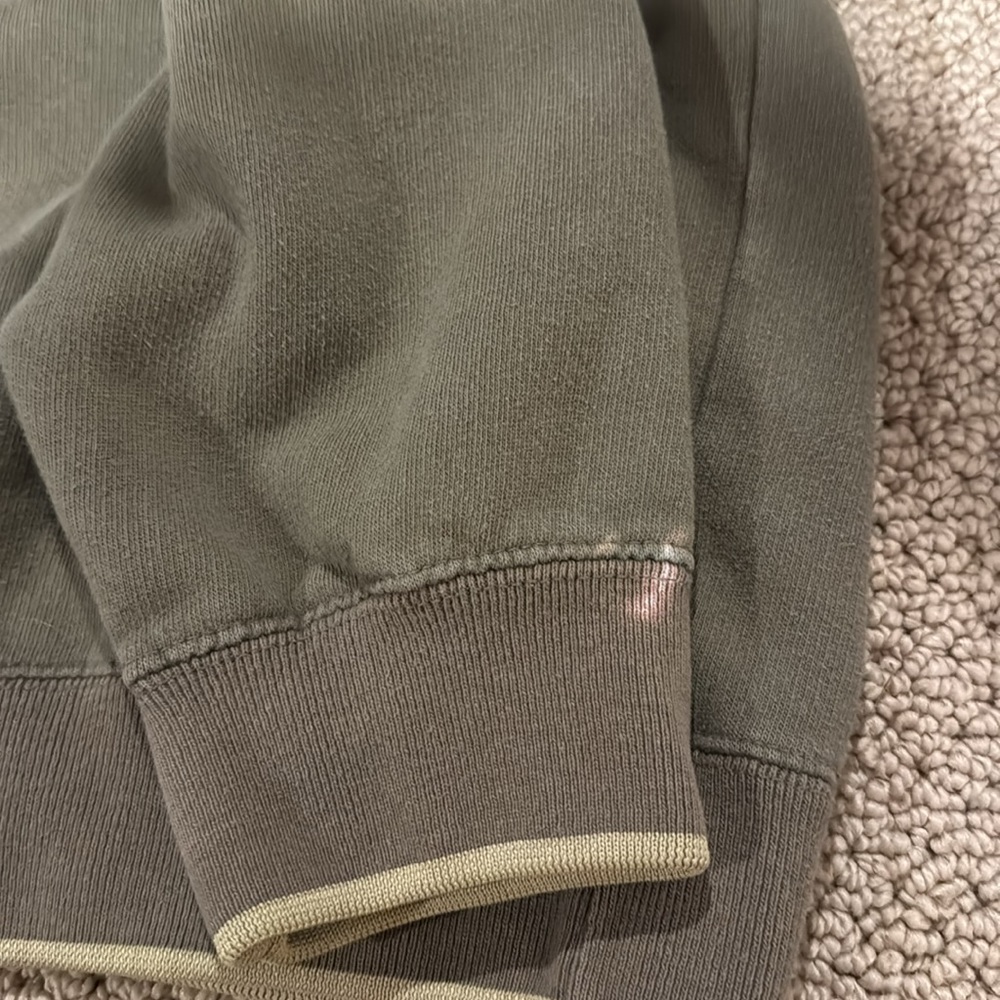 Sweatshirt - Picture 6 of 6